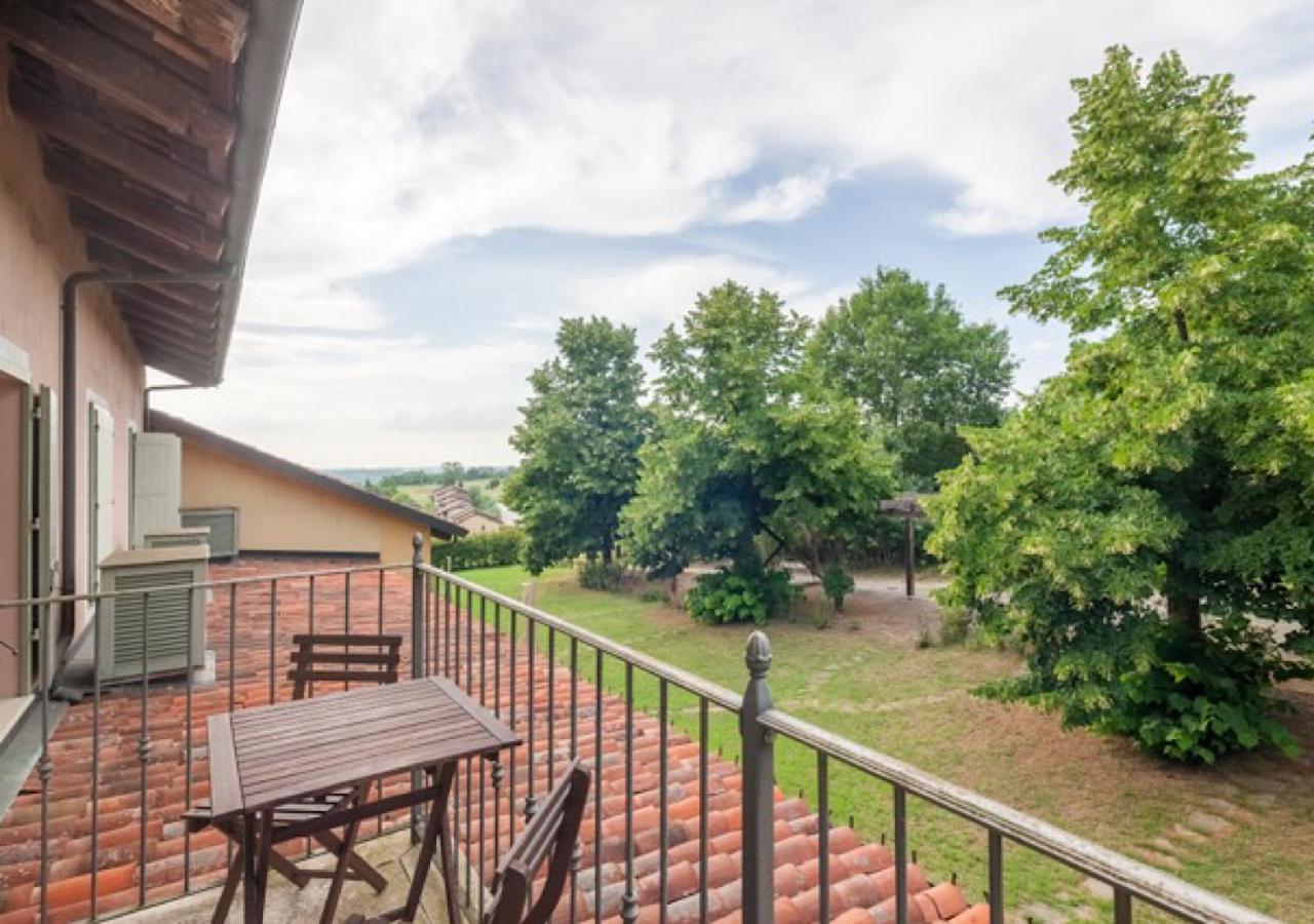 شقة Charming Loft Golf Club Barolo نوفيلو المظهر الخارجي الصورة